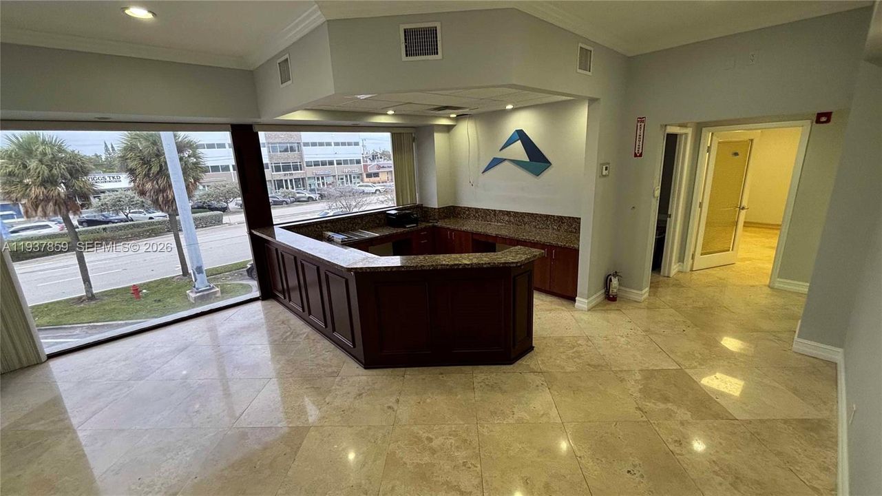 出租: $4,015 (0 贝兹, 0 浴室, 0 平方英尺)