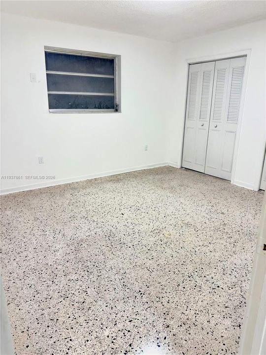 For Rent: $2,300 (2 beds, 1 baths, 2206 Square Feet)