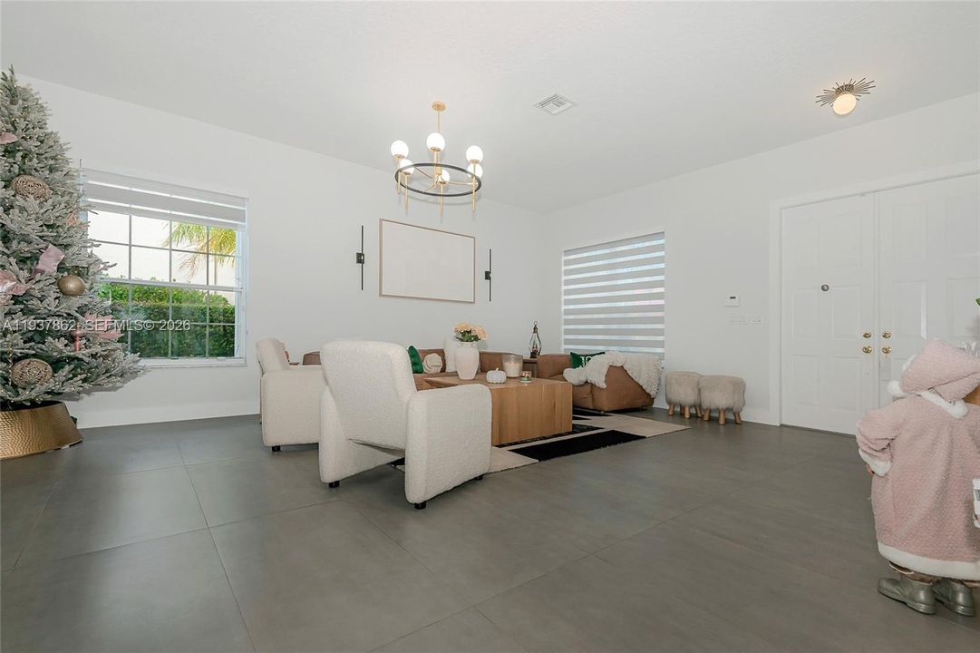 En Venta: $1,500,000 (6 camas, 4 baños, 3574 Pies cuadrados)