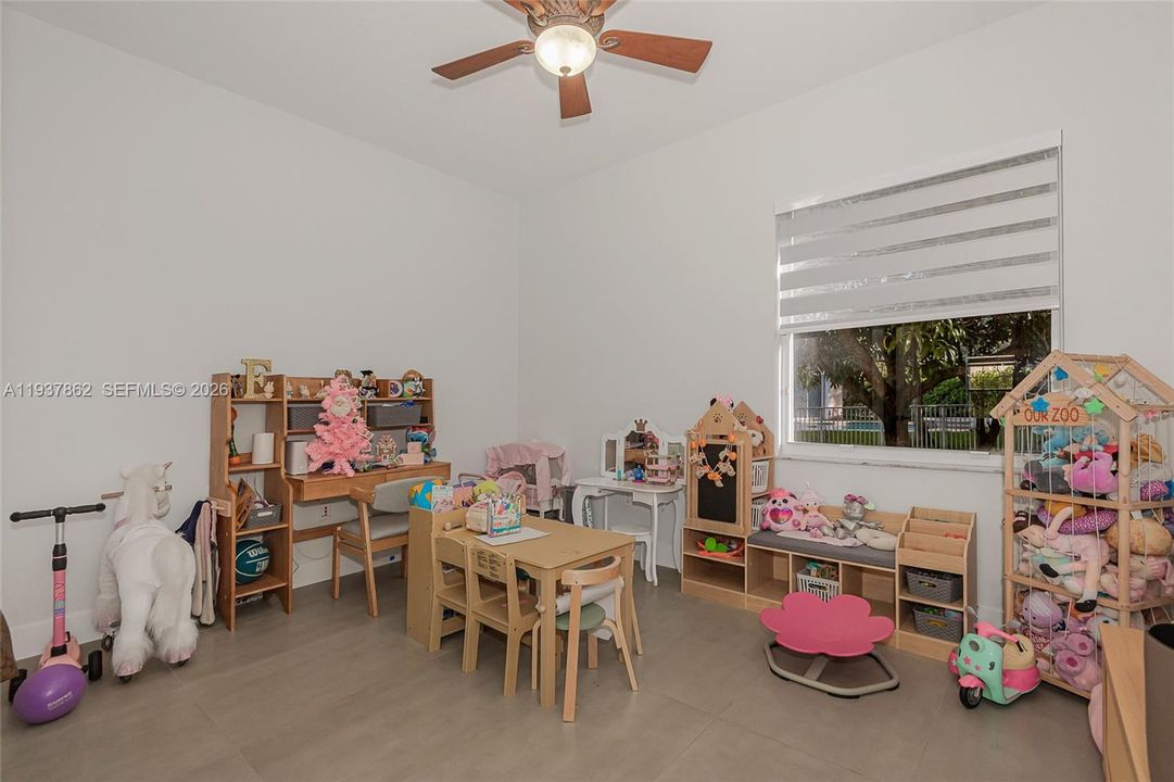 En Venta: $1,500,000 (6 camas, 4 baños, 3574 Pies cuadrados)