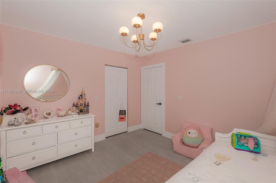 En Venta: $1,500,000 (6 camas, 4 baños, 3574 Pies cuadrados)