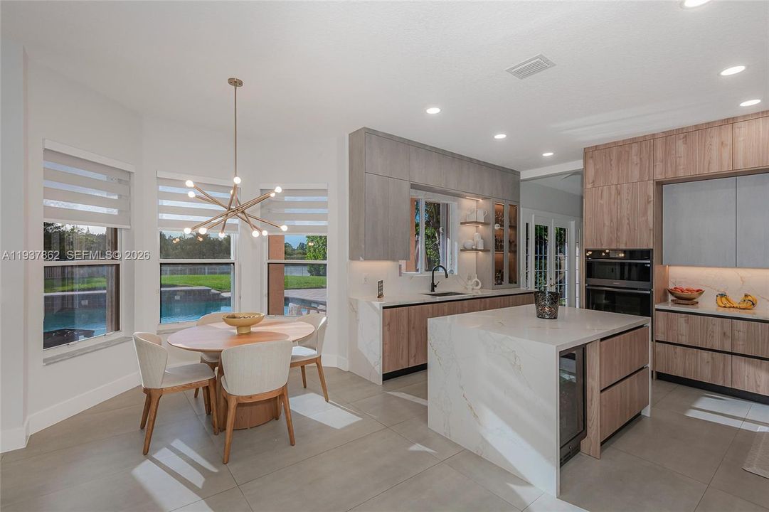 En Venta: $1,500,000 (6 camas, 4 baños, 3574 Pies cuadrados)