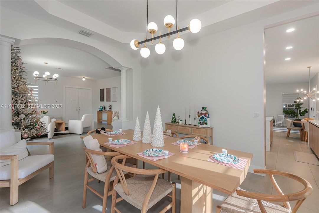 En Venta: $1,500,000 (6 camas, 4 baños, 3574 Pies cuadrados)