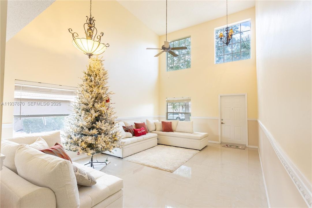 待售: $470,000 (3 贝兹, 2 浴室, 2471 平方英尺)