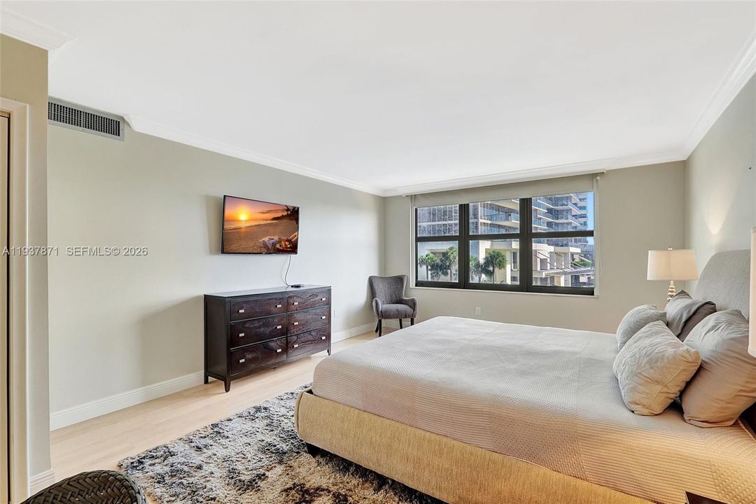 En Venta: $2,500,000 (2 camas, 3 baños, 1942 Pies cuadrados)