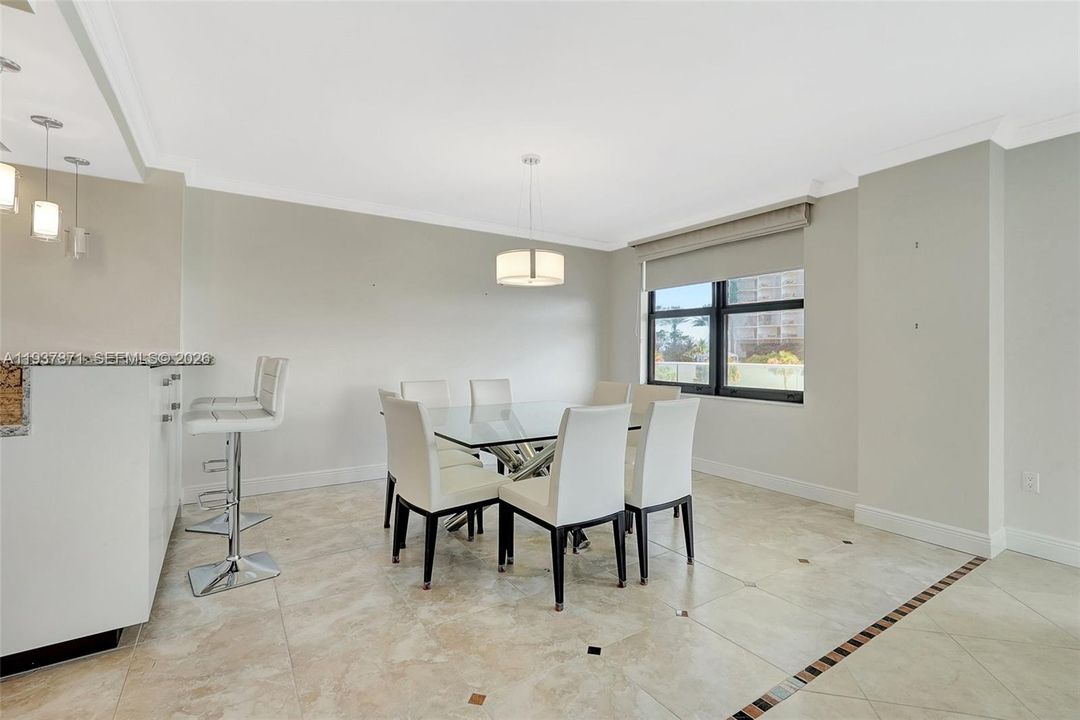 En Venta: $2,500,000 (2 camas, 3 baños, 1942 Pies cuadrados)