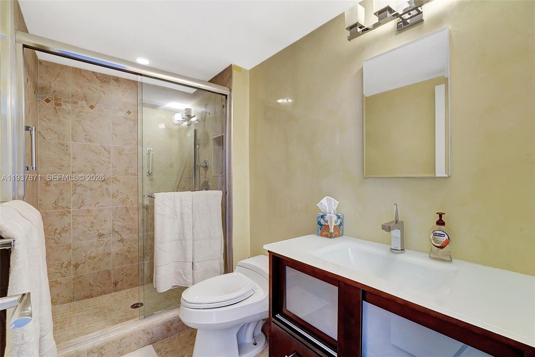 En Venta: $2,500,000 (2 camas, 3 baños, 1942 Pies cuadrados)