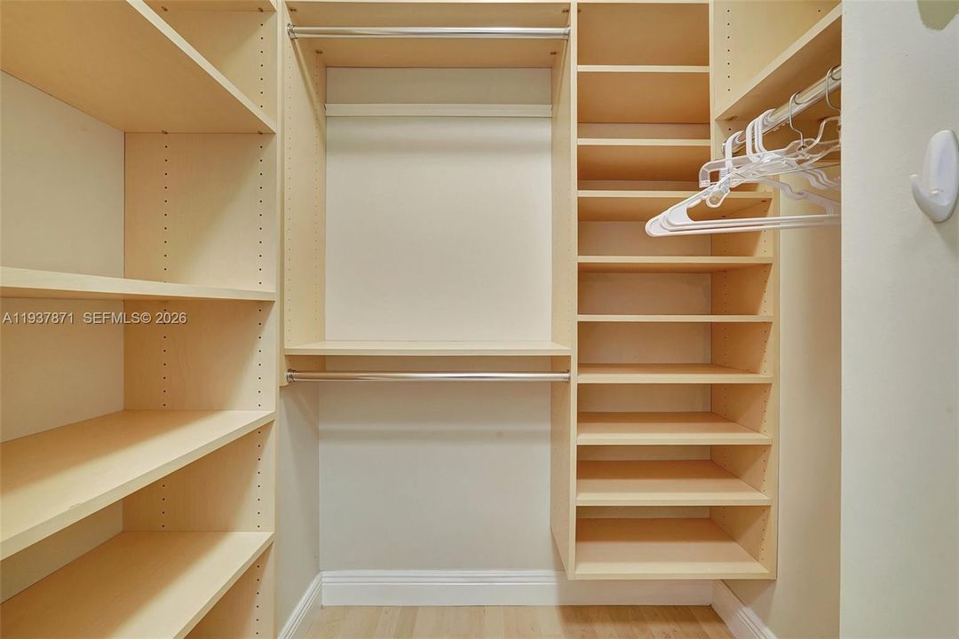 En Venta: $2,500,000 (2 camas, 3 baños, 1942 Pies cuadrados)