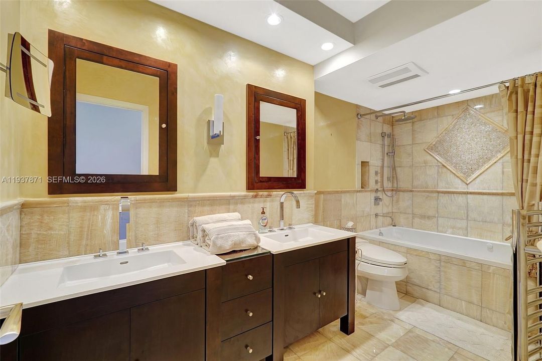 En Venta: $2,500,000 (2 camas, 3 baños, 1942 Pies cuadrados)