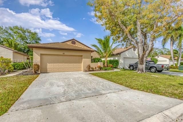 出租: $5,000 (3 贝兹, 2 浴室, 1320 平方英尺)