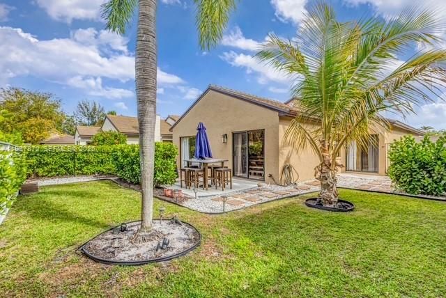 出租: $5,000 (3 贝兹, 2 浴室, 1320 平方英尺)