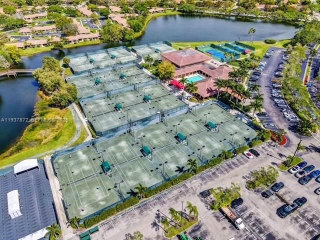 出租: $5,000 (3 贝兹, 2 浴室, 1320 平方英尺)