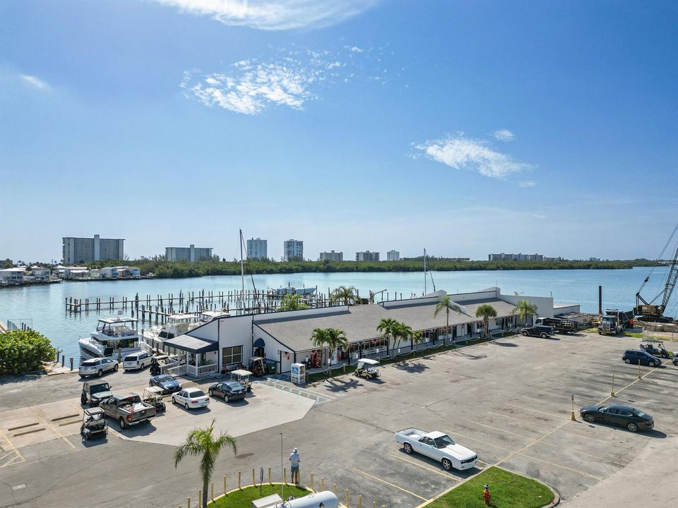 Nettles Island Marina and shopping cente