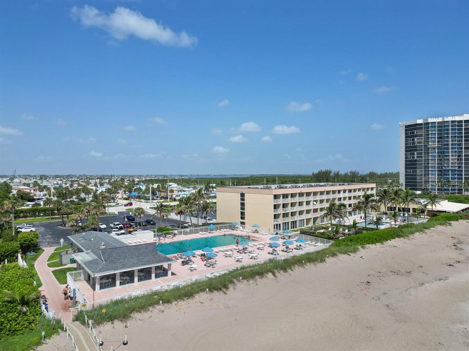 Nettles Oceanside Heated Pool and Restur