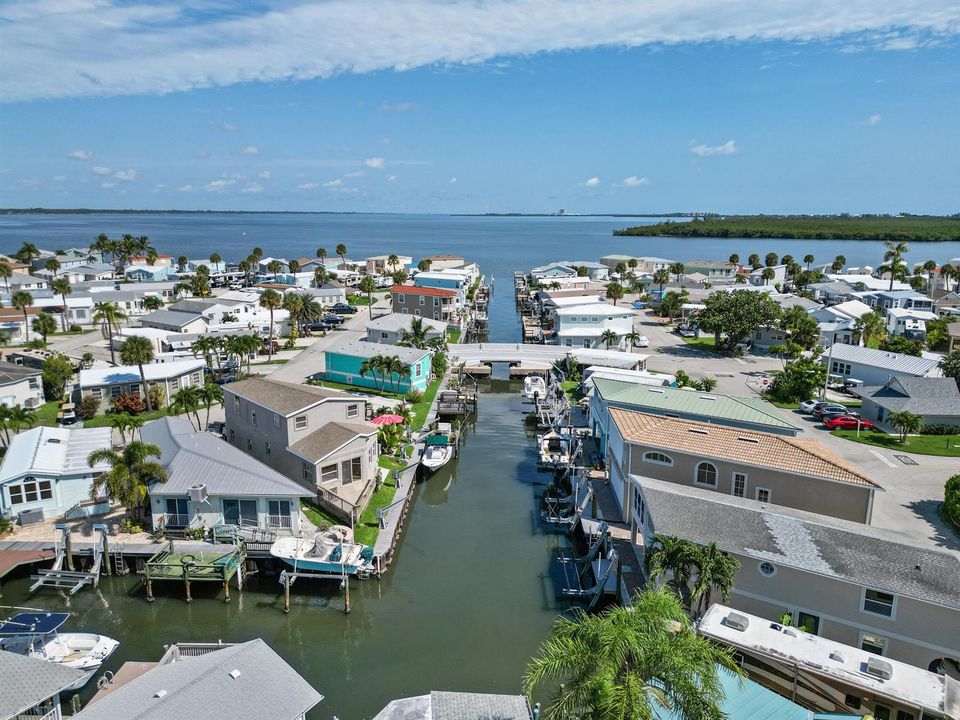 Nettles Island Canal Front Homes Porpois