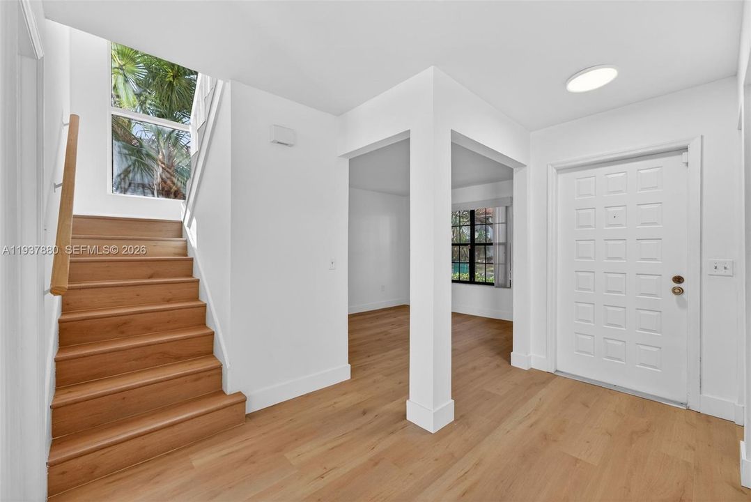 For Sale: $595,000 (3 beds, 2 baths, 1535 Square Feet)