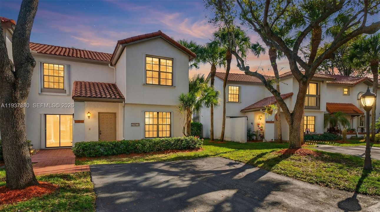 For Sale: $595,000 (3 beds, 2 baths, 1535 Square Feet)