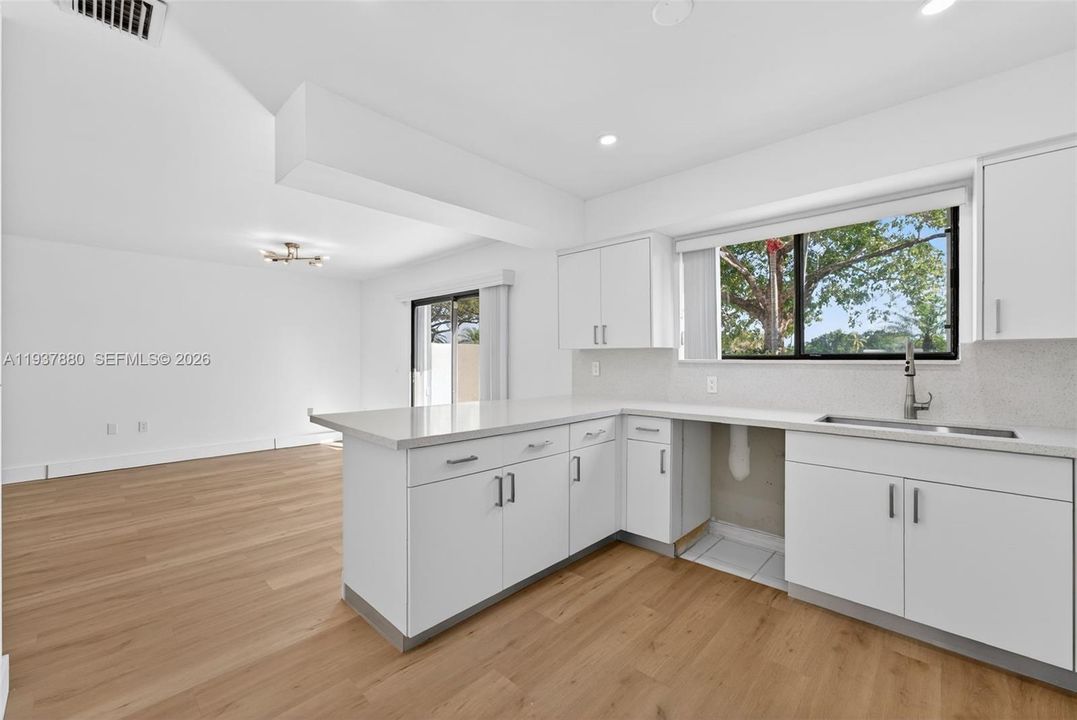 For Sale: $595,000 (3 beds, 2 baths, 1535 Square Feet)