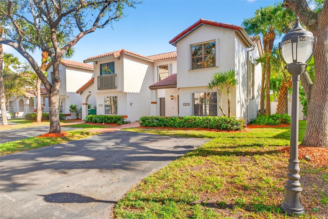 For Sale: $595,000 (3 beds, 2 baths, 1535 Square Feet)