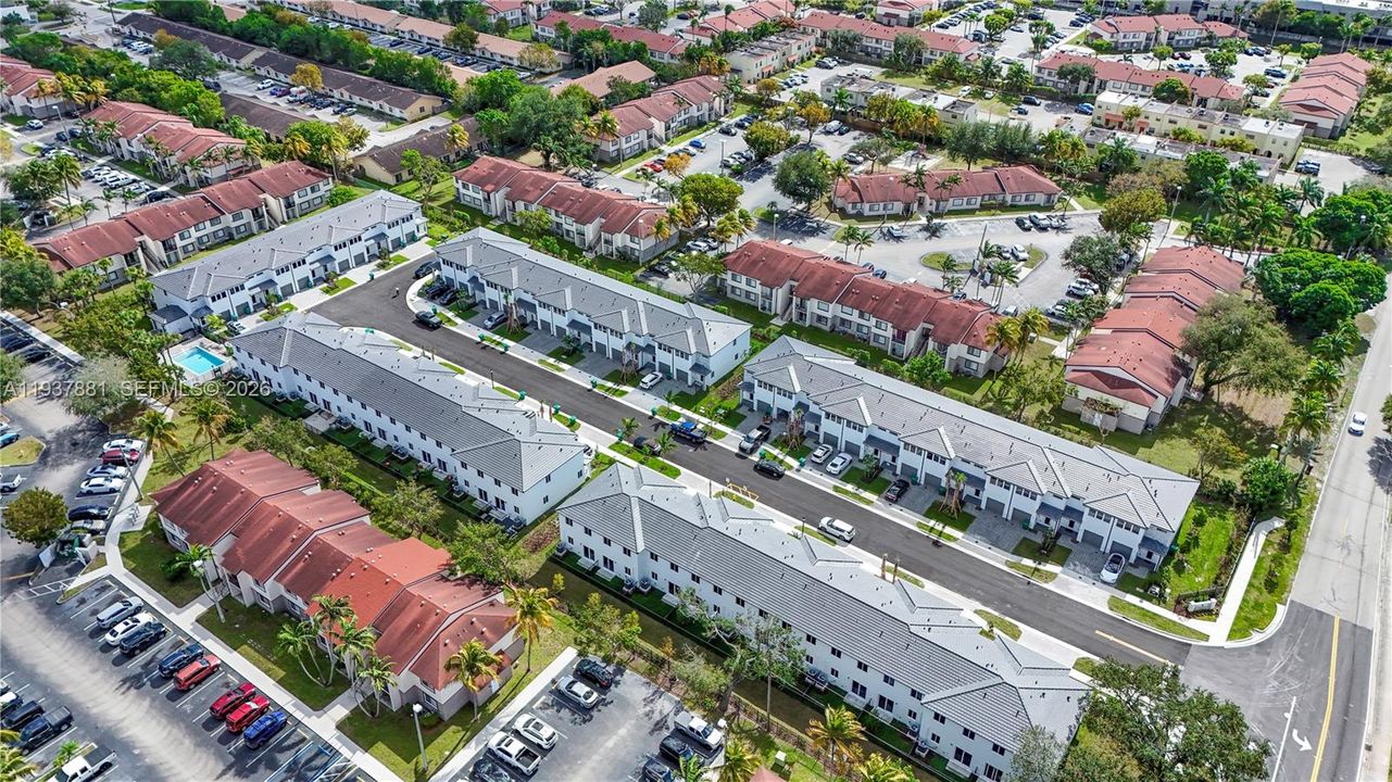 For Sale: $480,000 (3 beds, 2 baths, 1276 Square Feet)