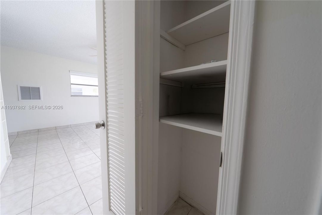 Под контрактом: $2,200 (2 спален, 2 ванн, 918 Квадратных фут)