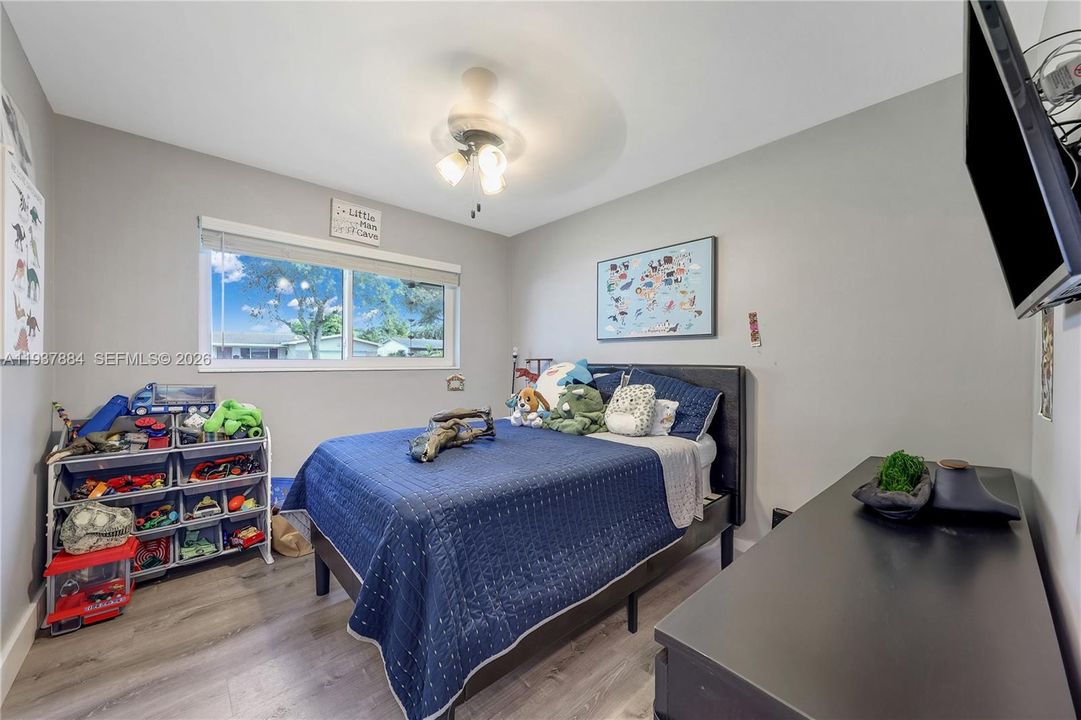 En Venta: $615,000 (4 camas, 2 baños, 1823 Pies cuadrados)