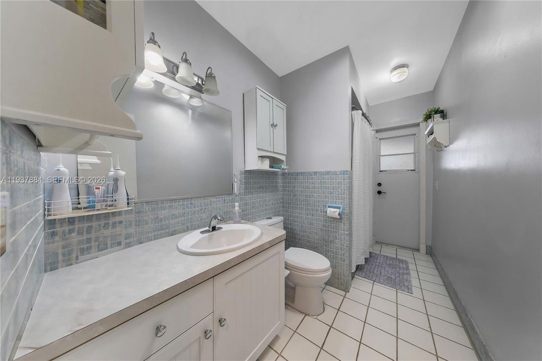 En Venta: $615,000 (4 camas, 2 baños, 1823 Pies cuadrados)