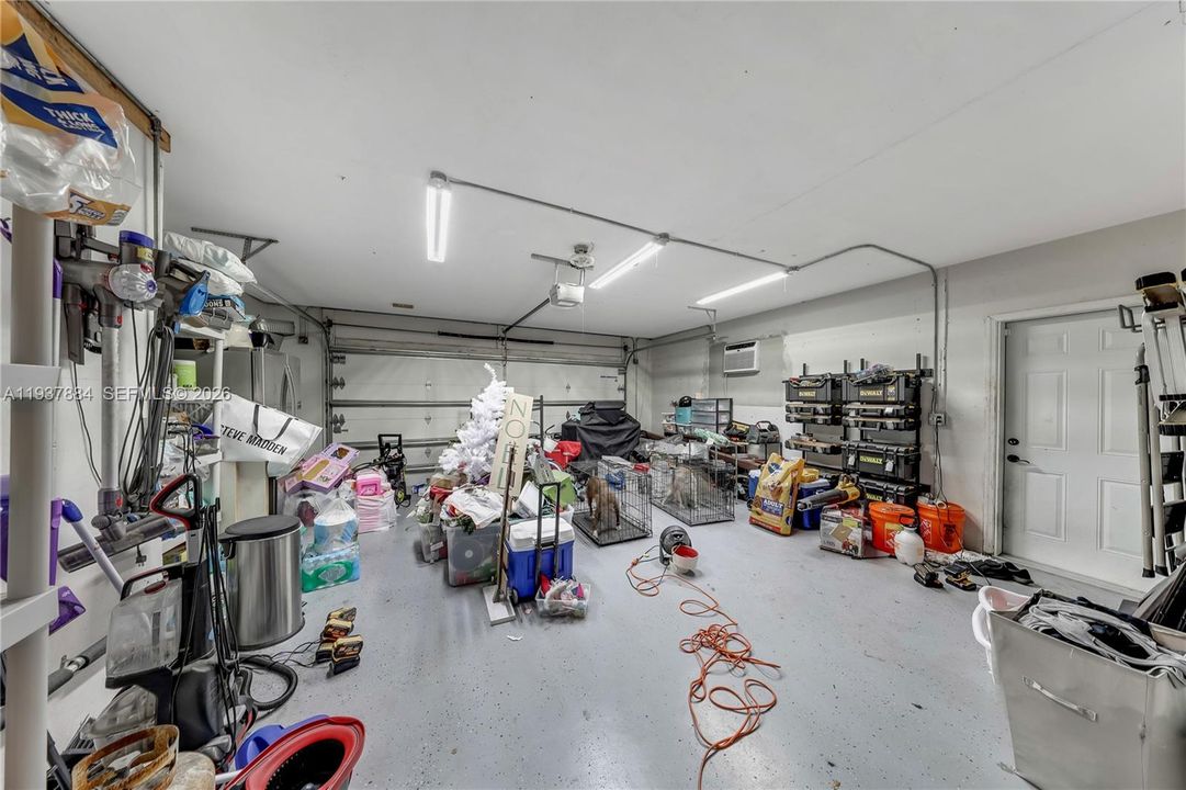 En Venta: $615,000 (4 camas, 2 baños, 1823 Pies cuadrados)