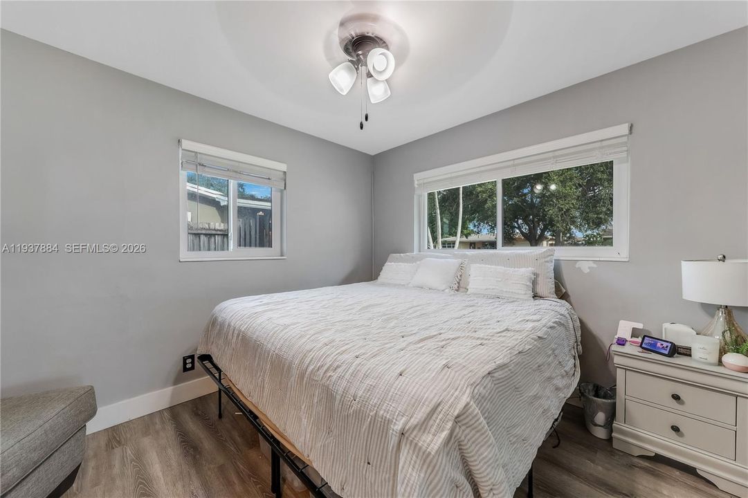 En Venta: $615,000 (4 camas, 2 baños, 1823 Pies cuadrados)