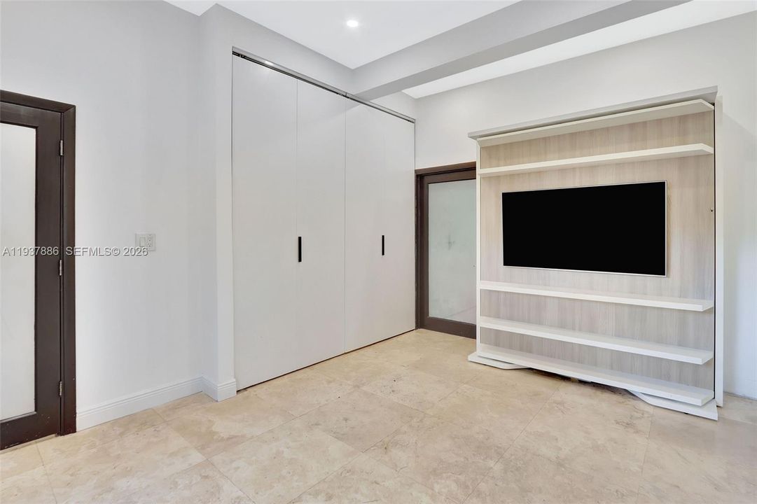 На продажу: $1,500,000 (3 спален, 2 ванн, 1622 Квадратных фут)