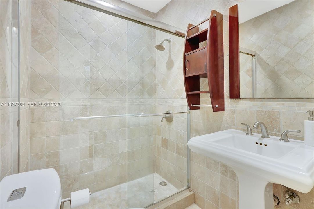 На продажу: $1,500,000 (3 спален, 2 ванн, 1622 Квадратных фут)