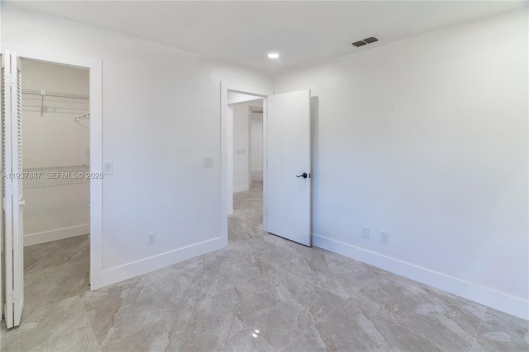 En Venta: $329,000 (3 camas, 2 baños, 1547 Pies cuadrados)