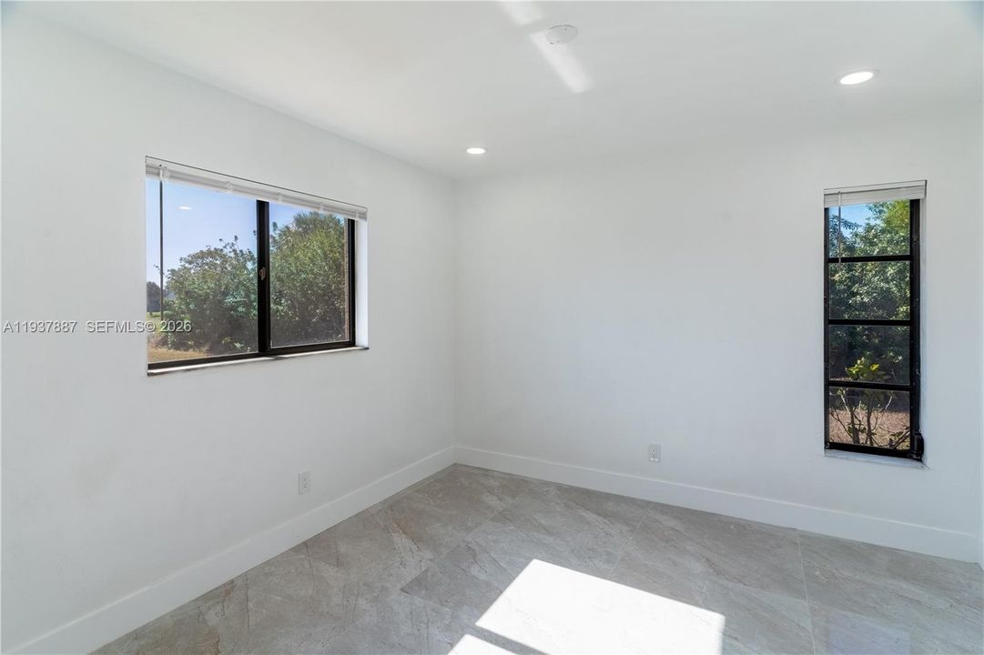 En Venta: $329,000 (3 camas, 2 baños, 1547 Pies cuadrados)