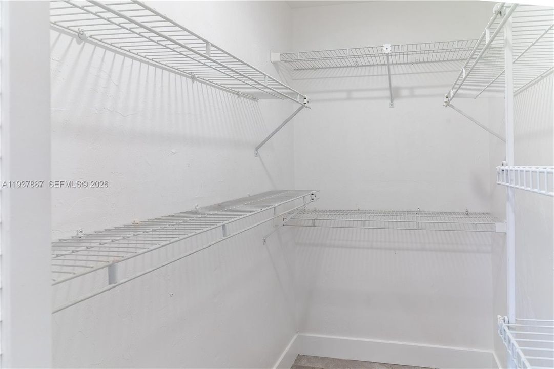 En Venta: $329,000 (3 camas, 2 baños, 1547 Pies cuadrados)