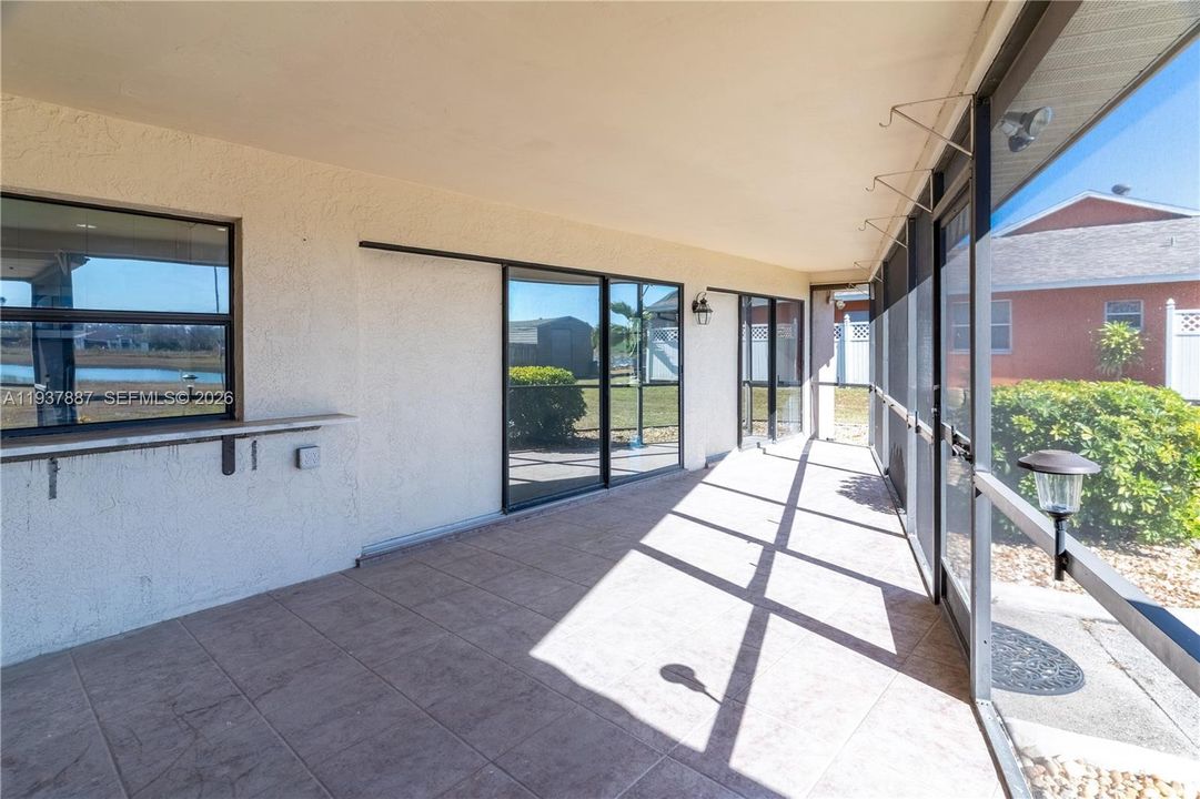 En Venta: $329,000 (3 camas, 2 baños, 1547 Pies cuadrados)