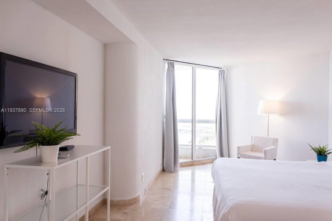 На продажу: $850,000 (2 спален, 2 ванн, 1496 Квадратных фут)