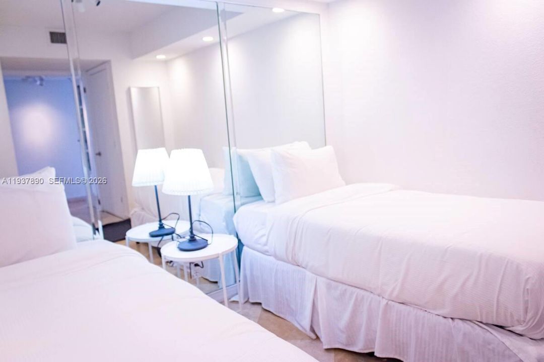 На продажу: $850,000 (2 спален, 2 ванн, 1496 Квадратных фут)