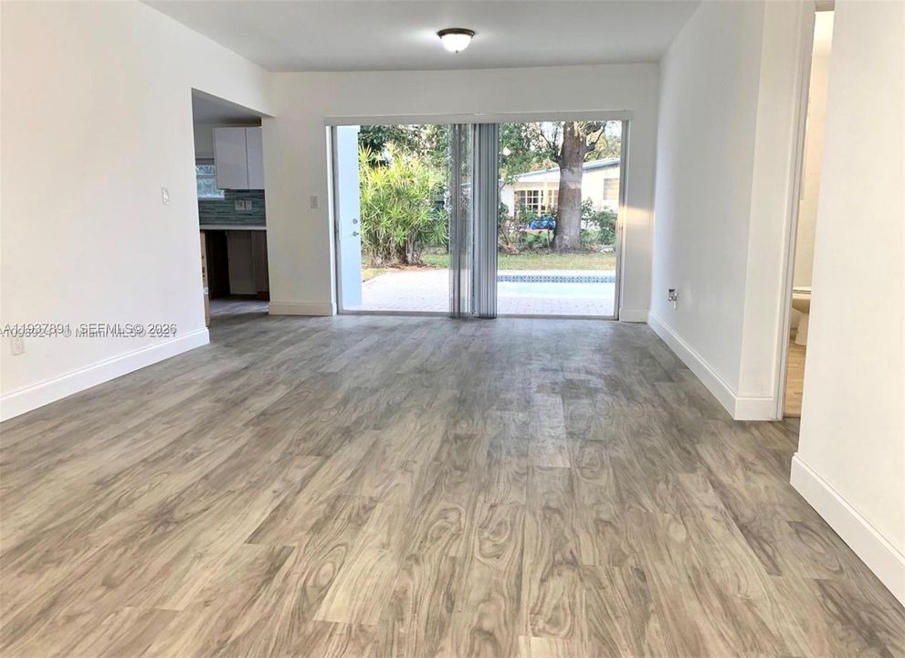 For Rent: $3,800 (4 beds, 2 baths, 1600 Square Feet)