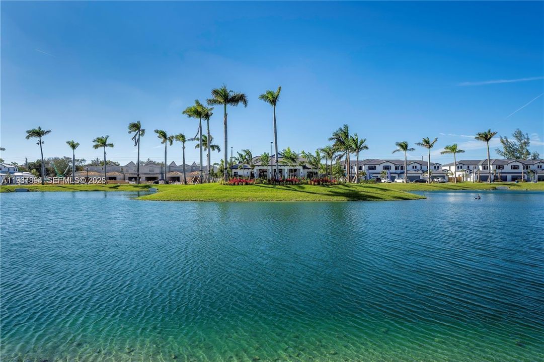 待售: $699,000 (3 贝兹, 2 浴室, 1738 平方英尺)