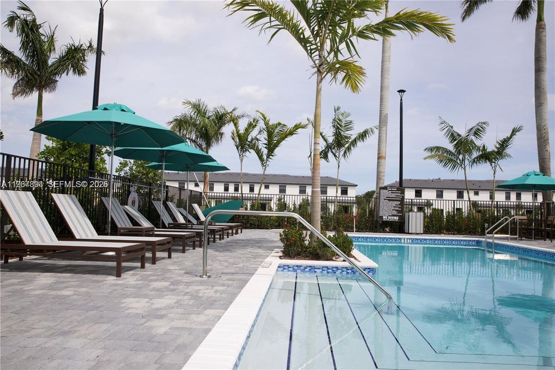 待售: $699,000 (3 贝兹, 2 浴室, 1738 平方英尺)