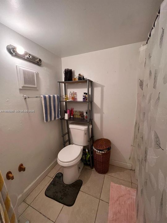 待售: $165,000 (2 贝兹, 1 浴室, 1075 平方英尺)