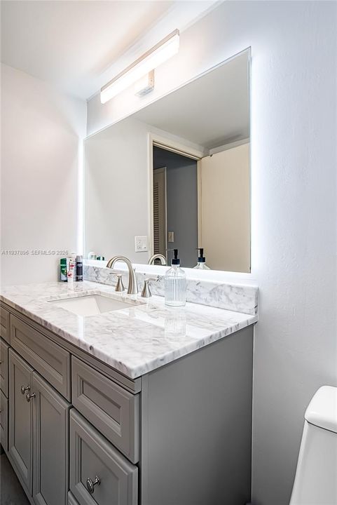 В аренду: $2,500 (1 спален, 1 ванн, 950 Квадратных фут)