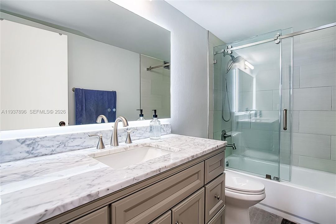 В аренду: $2,500 (1 спален, 1 ванн, 950 Квадратных фут)