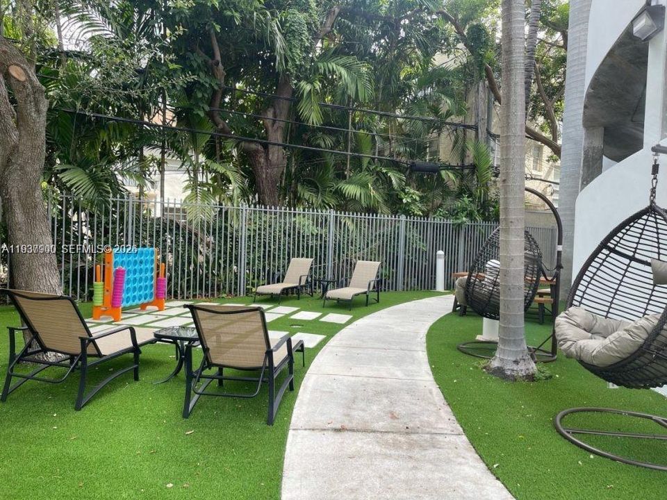 待售: $459,000 (2 贝兹, 2 浴室, 1060 平方英尺)