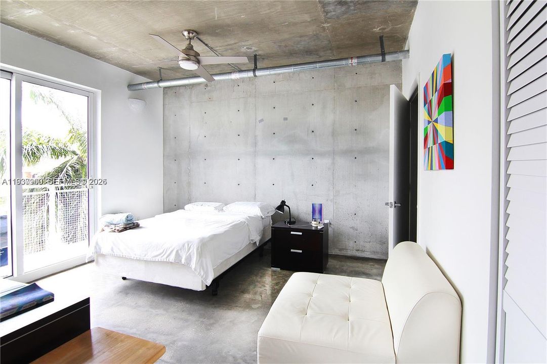 待售: $459,000 (2 贝兹, 2 浴室, 1060 平方英尺)