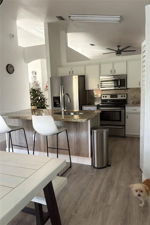 For Sale: $545,000 (3 beds, 2 baths, 1315 Square Feet)