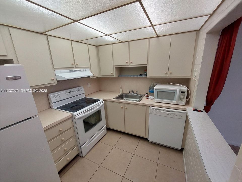 В аренду: $1,650 (1 спален, 1 ванн, 675 Квадратных фут)