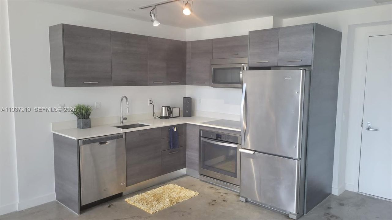 For Rent: $2,495 (1 beds, 1 baths, 526 Square Feet)