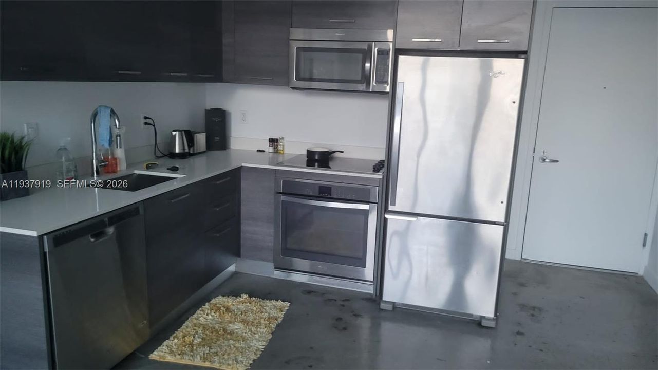 For Rent: $2,495 (1 beds, 1 baths, 526 Square Feet)