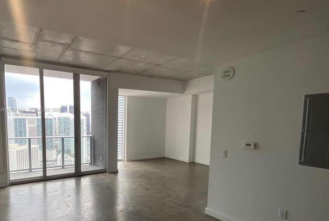 For Rent: $2,495 (1 beds, 1 baths, 526 Square Feet)